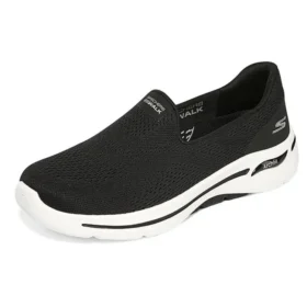 Go Walk Arch Fit Slip on „Black”