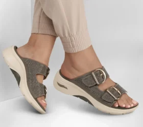 Martha Stewart: Sandały Go Walk Arch Fit 2.0 – prawdziwa atrakcja