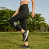 Obcisłe legginsy sportowe „Czarno-szare”