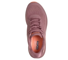 Skechers Slip-ins: BOBS Skillz – zbyt niezbędne
