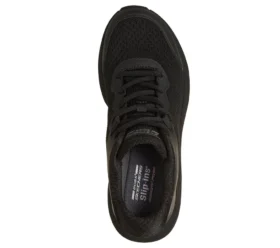 Skechers Slip-ins: BOBS Skillz – zbyt niezbędne