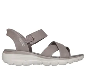 Skechers Slip-ins Relaxed Fit: beztrosko – gdzieś w słońcu